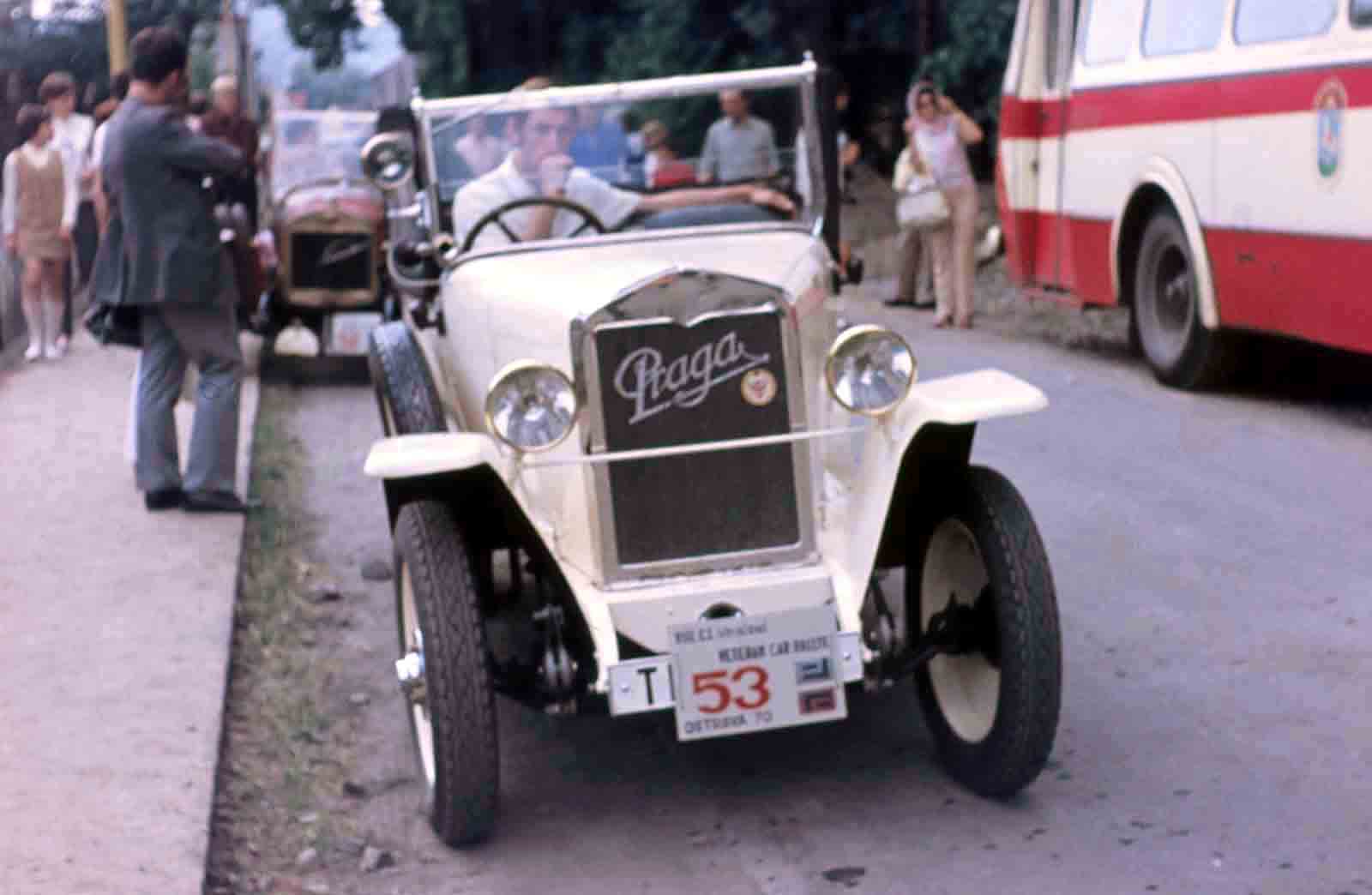 Veteran car rallye OSTRAVA 1970 (8).jpg