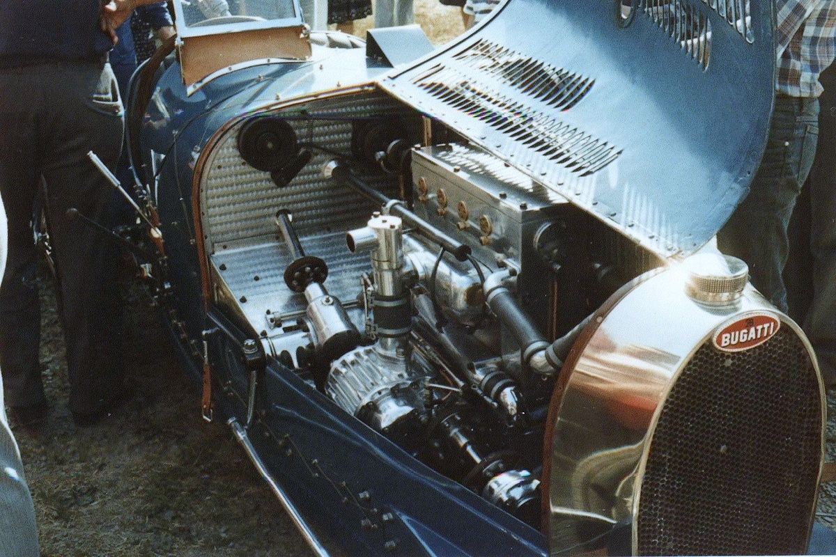 Motor Bugatti